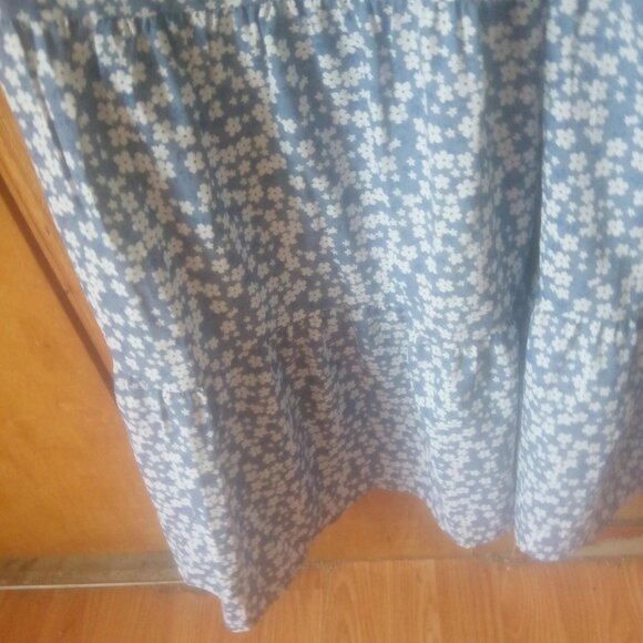 Blue Floral Tie On Shoulder Straps Wide Leg Jumpsuit Size S NWOT - Picture 4 of 5